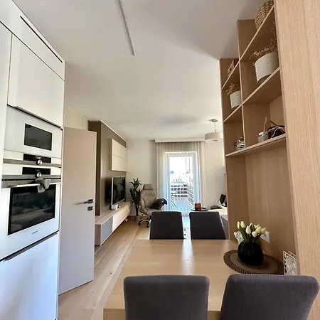 Royal Retreat - Sarac Apartament *