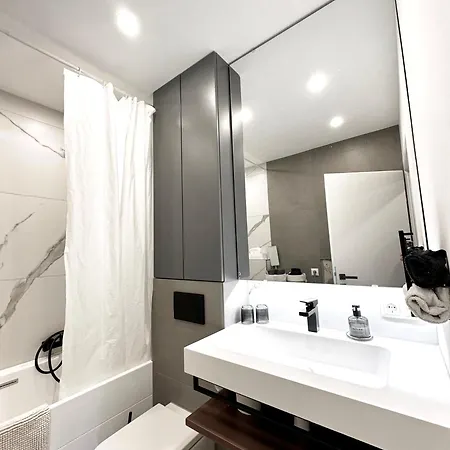 Royal Retreat - Sarac